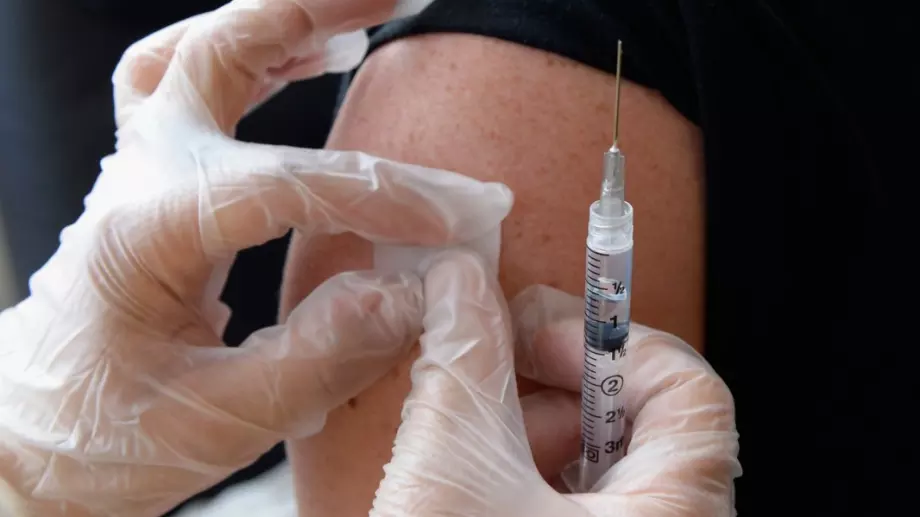 ЕС няма да удължи договорите с AstraZeneca и J&J