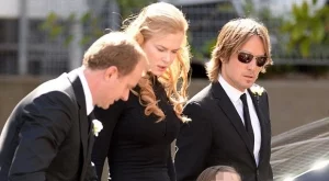 Никол Кидман се сбогува с баща си