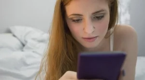 Негативните ефекти от използването на смартфон преди лягане