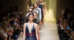 Guy Laroche Пролет-Лато 2015: парижка елегантност