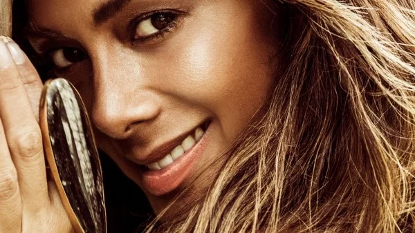 Никол Шерцингер издава най-личния си албум