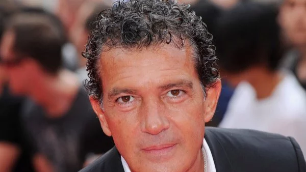 Антонио Бандерас отказа цигарите 