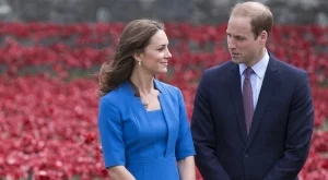 Уилям и Кейт на обиколка в Индия