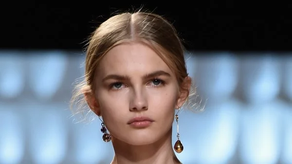 Тенденция, която да пробваш: с различни обици