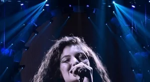 Лорд с песен към "Игрите на глада: Сойка-присмехулка - част 1"