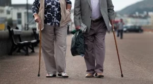 2014/10/01/0962285001412147788