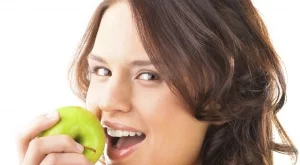 Зелените ябълки борят килограмите