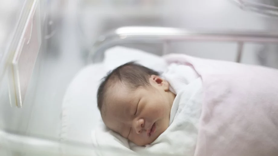 Всяка година 3000 деца в България се раждат от деца. Какви са мерките на държавата?