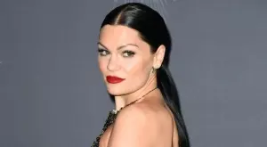 Джеси Джей е бременна година след спонтанен аборт (СНИМКИ)