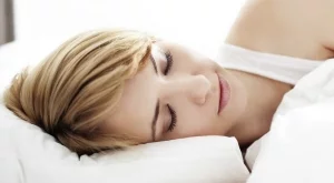 Какво се случва с тялото ни, когато спим