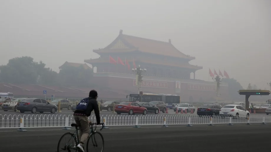 Пекин заменя хиляди таксита с електромобили 