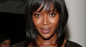 Наоми Кембъл с ревю в помощ на борбата с Ебола