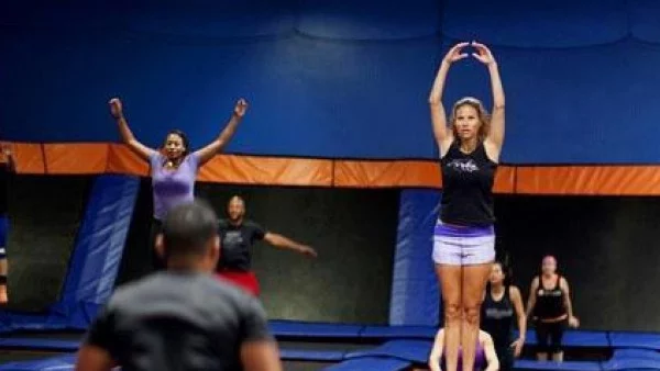 Нова фитнес мания – скачане на трамплин