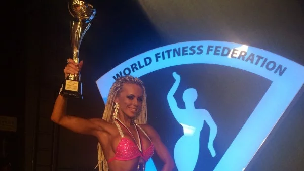 Анн-Джи стана трикратна световна шампионка по фитнес