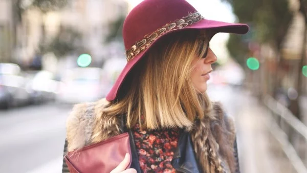 Модни комбинации в бордо