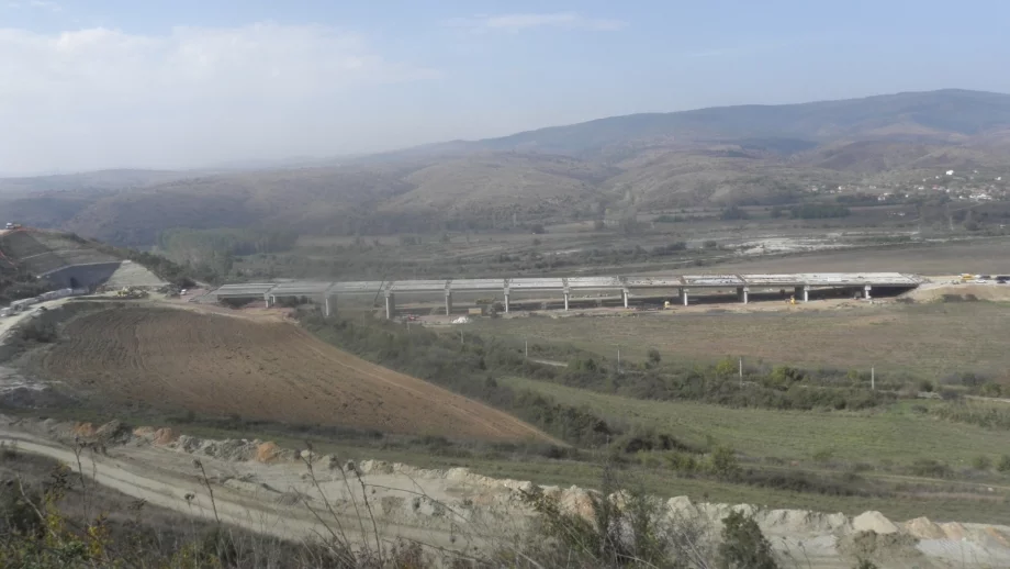 При строежа на нови пътища ще се взима предвид трафикът за 30 г. напред