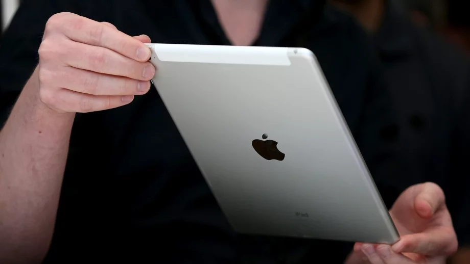 Доставчик на Apple готви сериозни съкращения