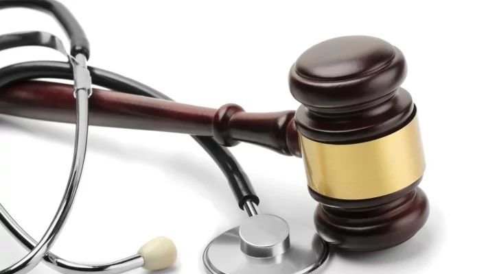 Водят се все повече дела за лекарски грешки 