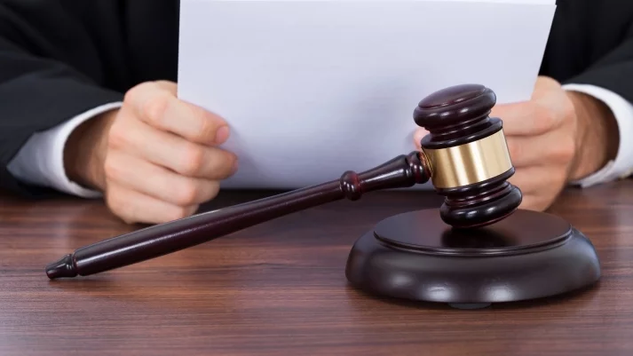 Скоро сделките и управлението на търговски дружества може да се изповядват пред нотариус