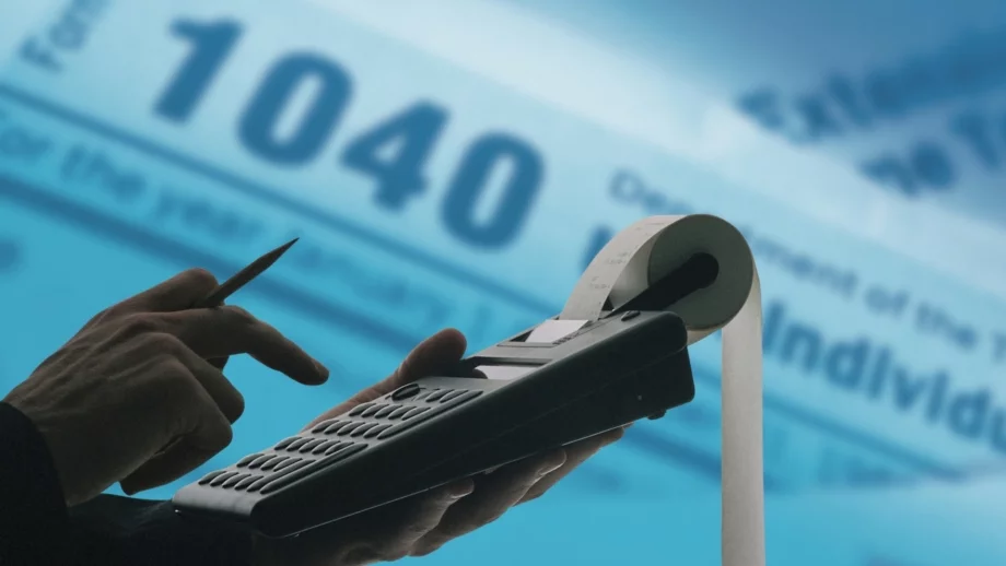 Отлагат със 7 месеца смяната на касовите апарати, но само за част от търговците