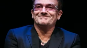 Звезди срещу коронавируса: Пеят от домовете си (ВИДЕО)