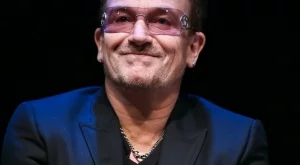 Защо Боно постоянно носи слънчеви очила