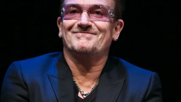 Защо Боно постоянно носи слънчеви очила