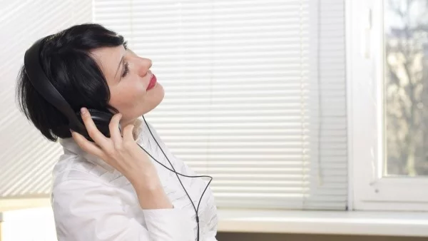 Музиката в офиса ни прави по-продуктивни