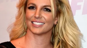 Колко седмично печели Бритни