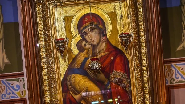 Отбелязваме Голяма Богородица