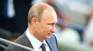 Путин си намали заплатата