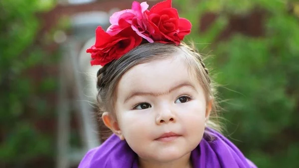 Идеи за Хелоуин от едно 2-годишно момиченце