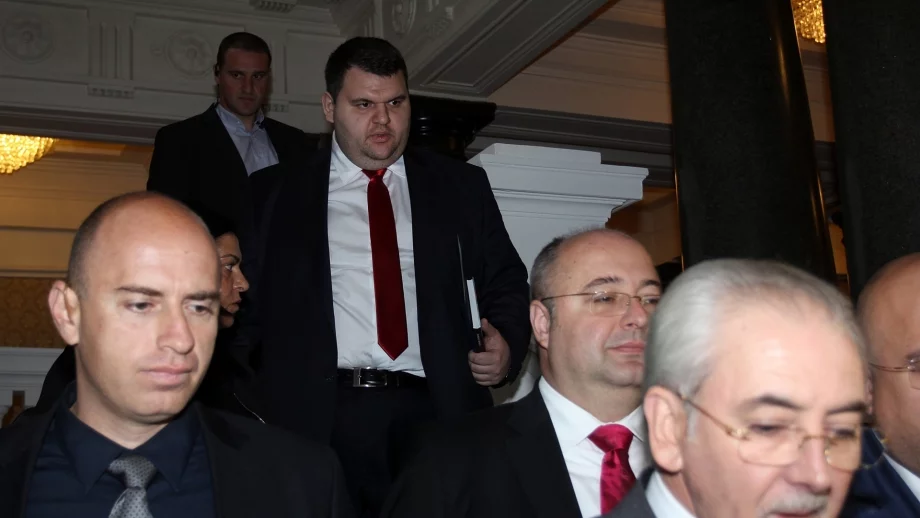 Делян Пеевски е продал три от чуждестранните си дружества