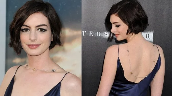 In love: С колие на гърба