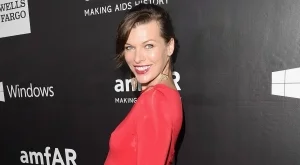 Мила Йовович съобщи пола на бебето си