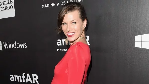 Мила Йовович съобщи пола на бебето си