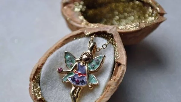 Бижу в орех