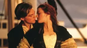 Парчето дърво, спасило Роуз от "Титаник, бе продадено за невероятна сума 