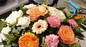 Направи си самa: Цветна аранжировка в есенни цветове
