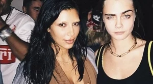 Ким Кардашиян си изруси веждите