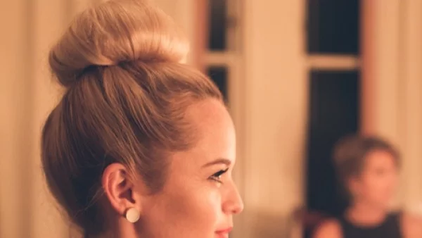    Елегантни прически за специални поводи