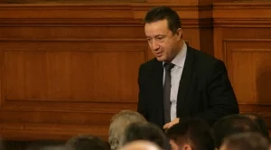 Стоилов: България трябва да погаси дълг от 5 млрд.лв. до 2017 г. 