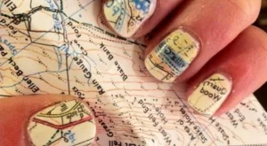 Карта върху ноктите