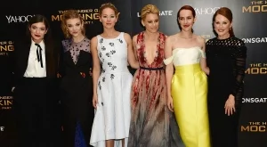 Роклите на премиерата на "Игрите на  глада: Сойка-присмехулка - част I"