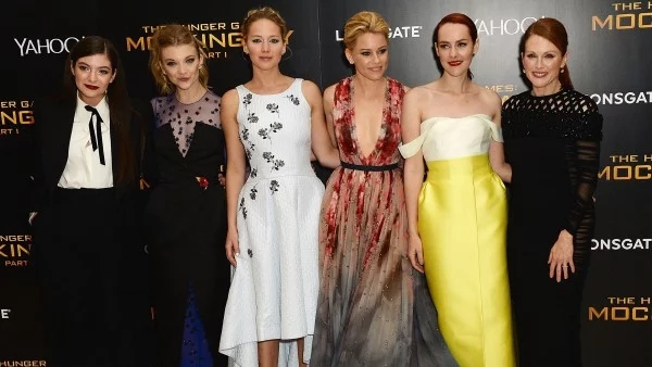Роклите на премиерата на "Игрите на  глада: Сойка-присмехулка - част I"
