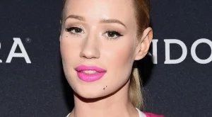 Грим като на Иги Азалия