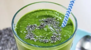 Смути с банан, спанак и чиа