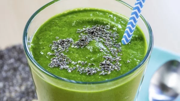 Смути с банан, спанак и чиа