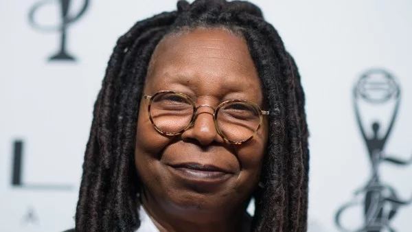 Упи Голдбърг пише книга с брачни съвети