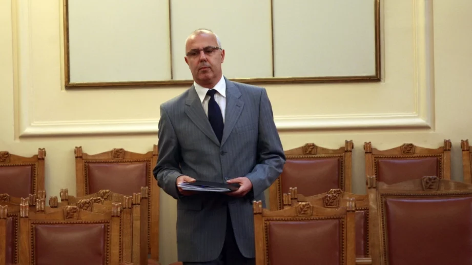 За оставката на един министър и (не)зависимостта на един премиер 